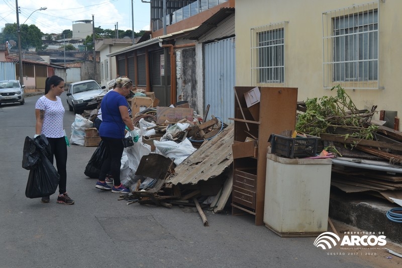 Mutirão: População atende chamado da Prefeitura e recolhe 21 caminhões de lixo